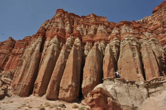 Enormes colunas de pedra no Red Rock Canyon State Park, perto de Mojave, na Califórinia - EUA